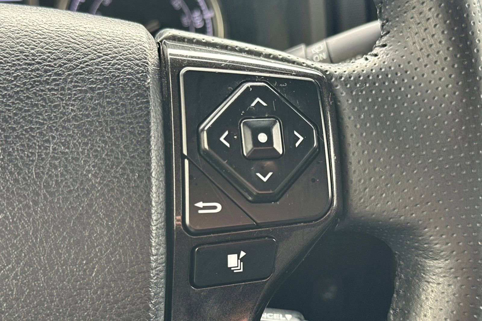 Certified 2024 Toyota 4Runner TRD Off-Road Premium image 31