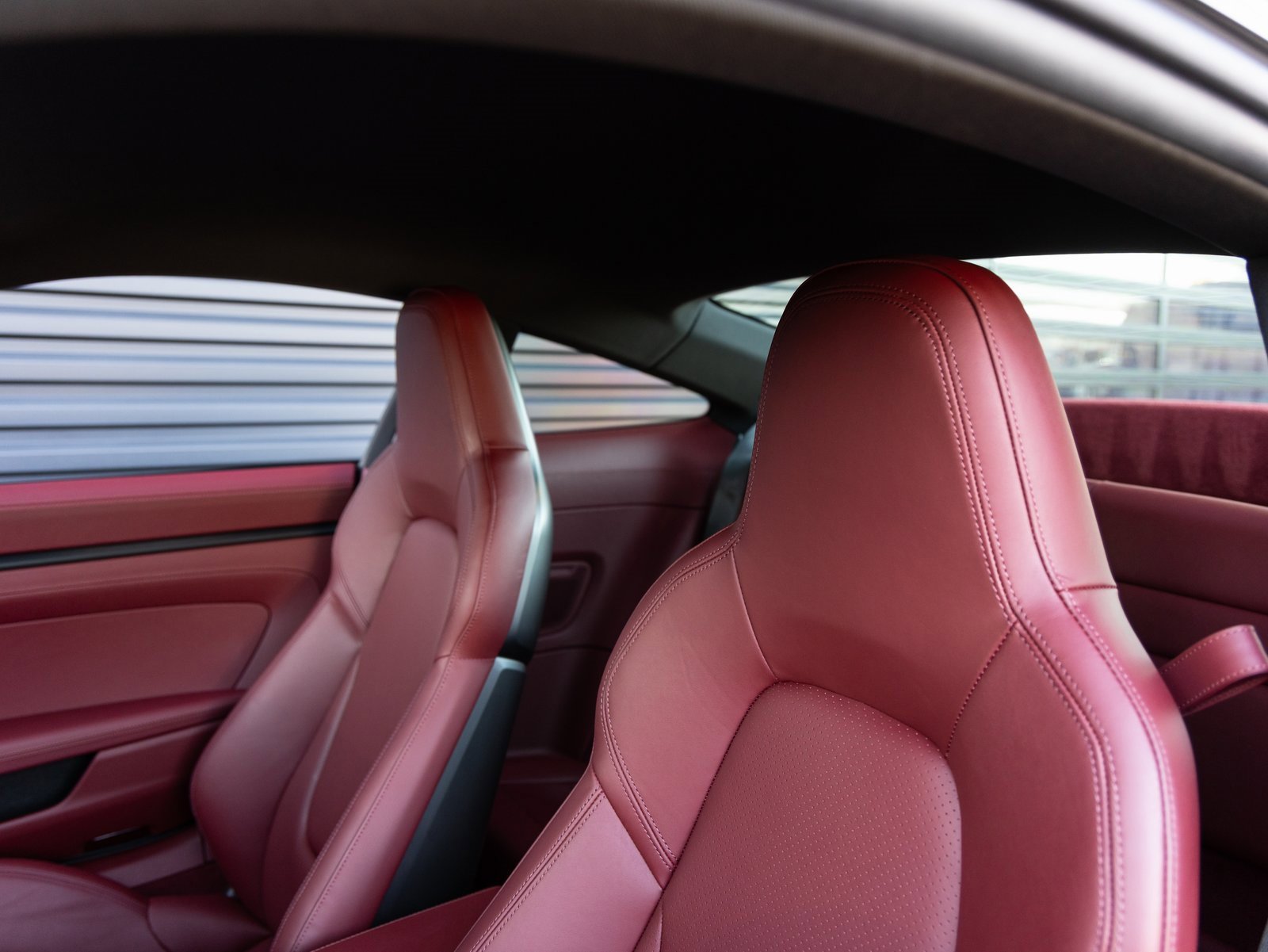 Used 2024 Porsche 911 Carrera GTS w/ Premium Package image 25