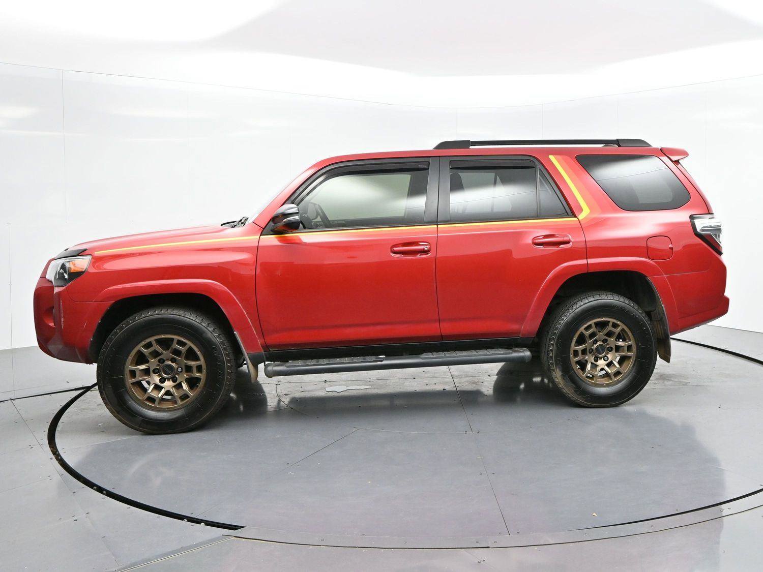 Used 2023 Toyota 4Runner 40th Anniversary SE AWD/4WD image 4