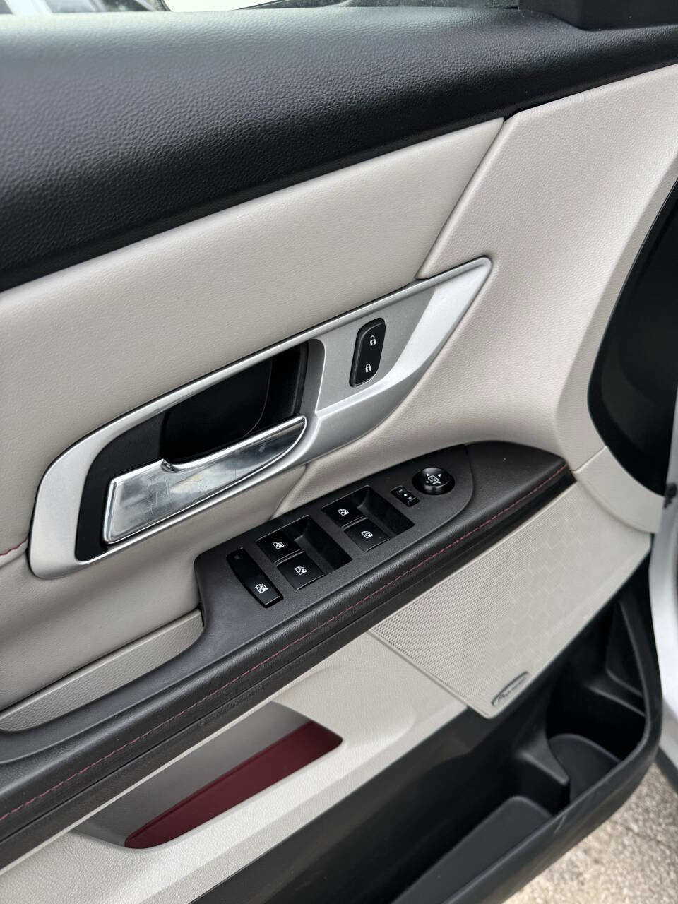 Used 2013 GMC Terrain SLE image 6