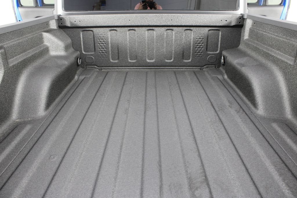 New 2026 Jeep Gladiator Sport AWD/4WD image 17