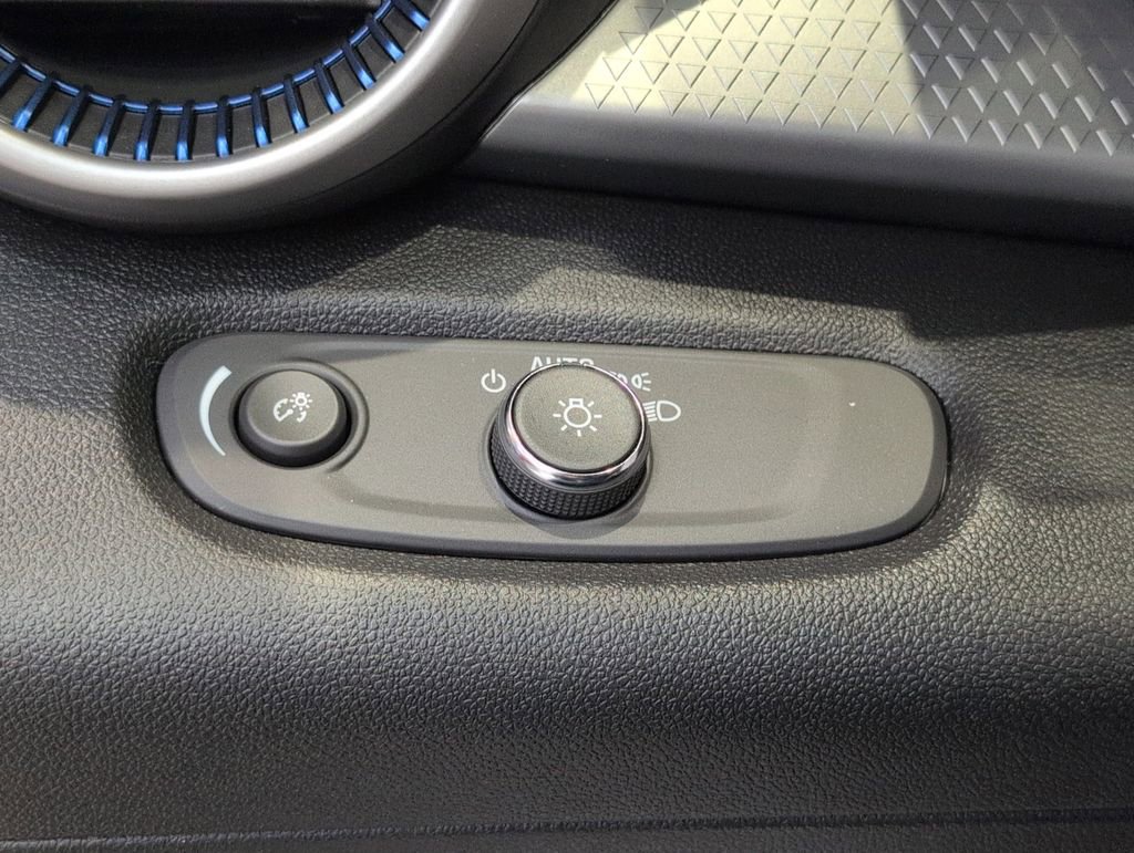 New 2026 Chevrolet Trax LS w/ Driver Confidence Package image 24