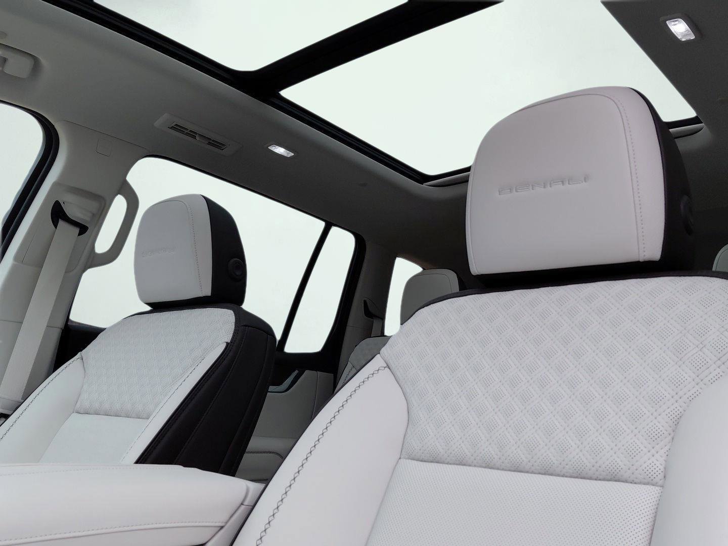 New 2026 GMC Acadia Denali w/ Super Cruise Package image 9