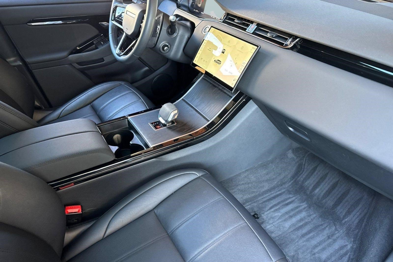 Used 2024 Land Rover Range Rover Evoque S AWD/4WD image 34