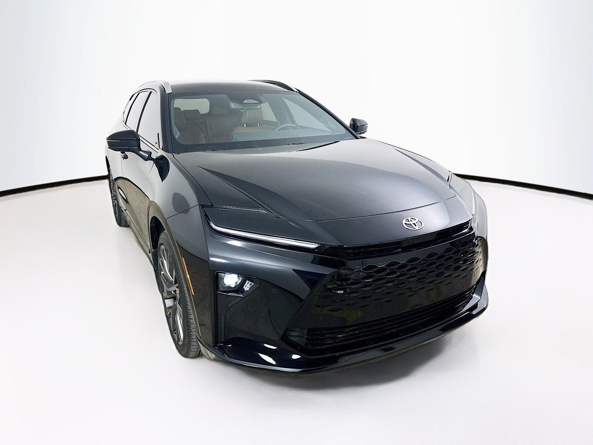 Used 2025 Toyota Crown Signia w/ Advanced Technology Package image 4