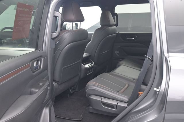 Used 2025 Nissan Armada SL RWD image 18