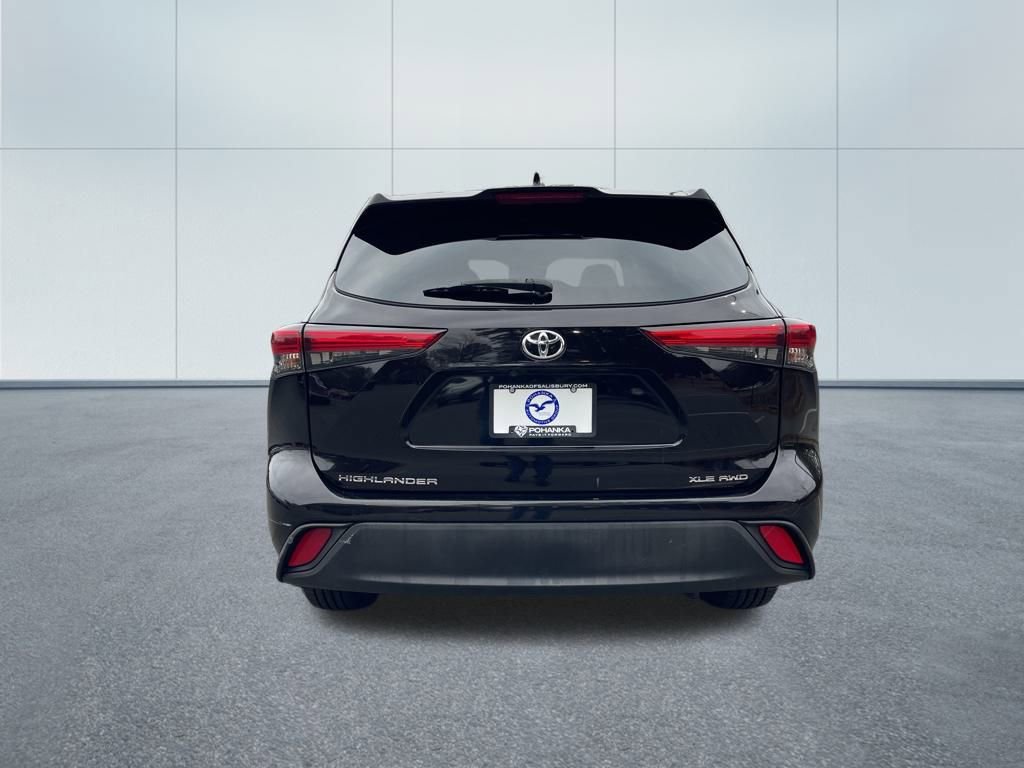 Used 2020 Toyota Highlander XLE image 6
