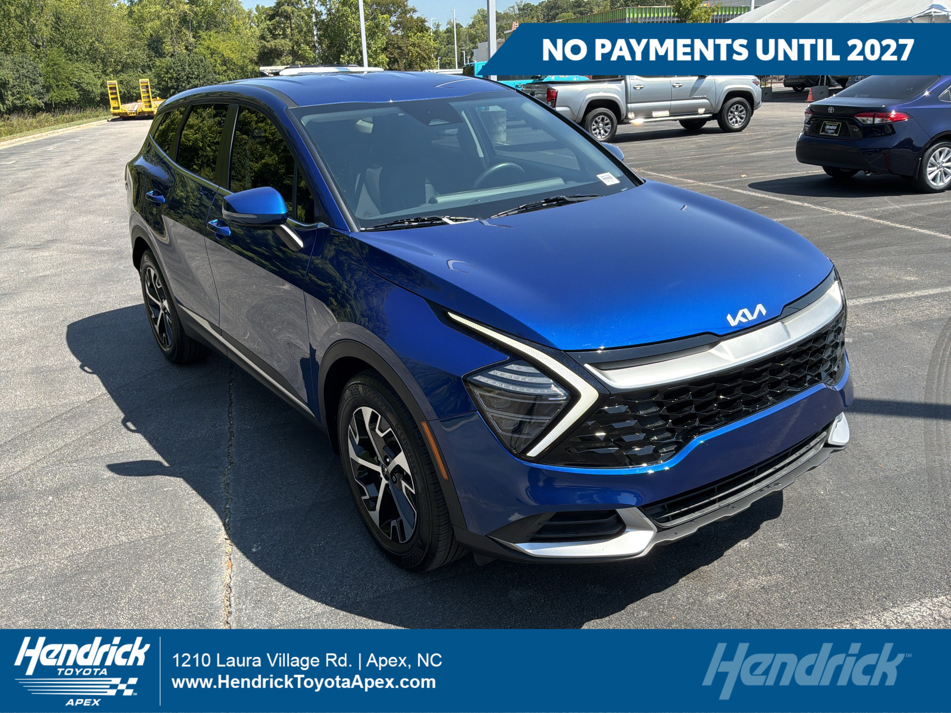 Used 2025 Kia Sportage EX FWD image 1