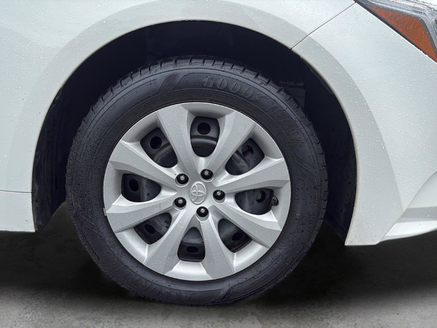 Used 2023 Toyota Corolla LE AWD/4WD image 24