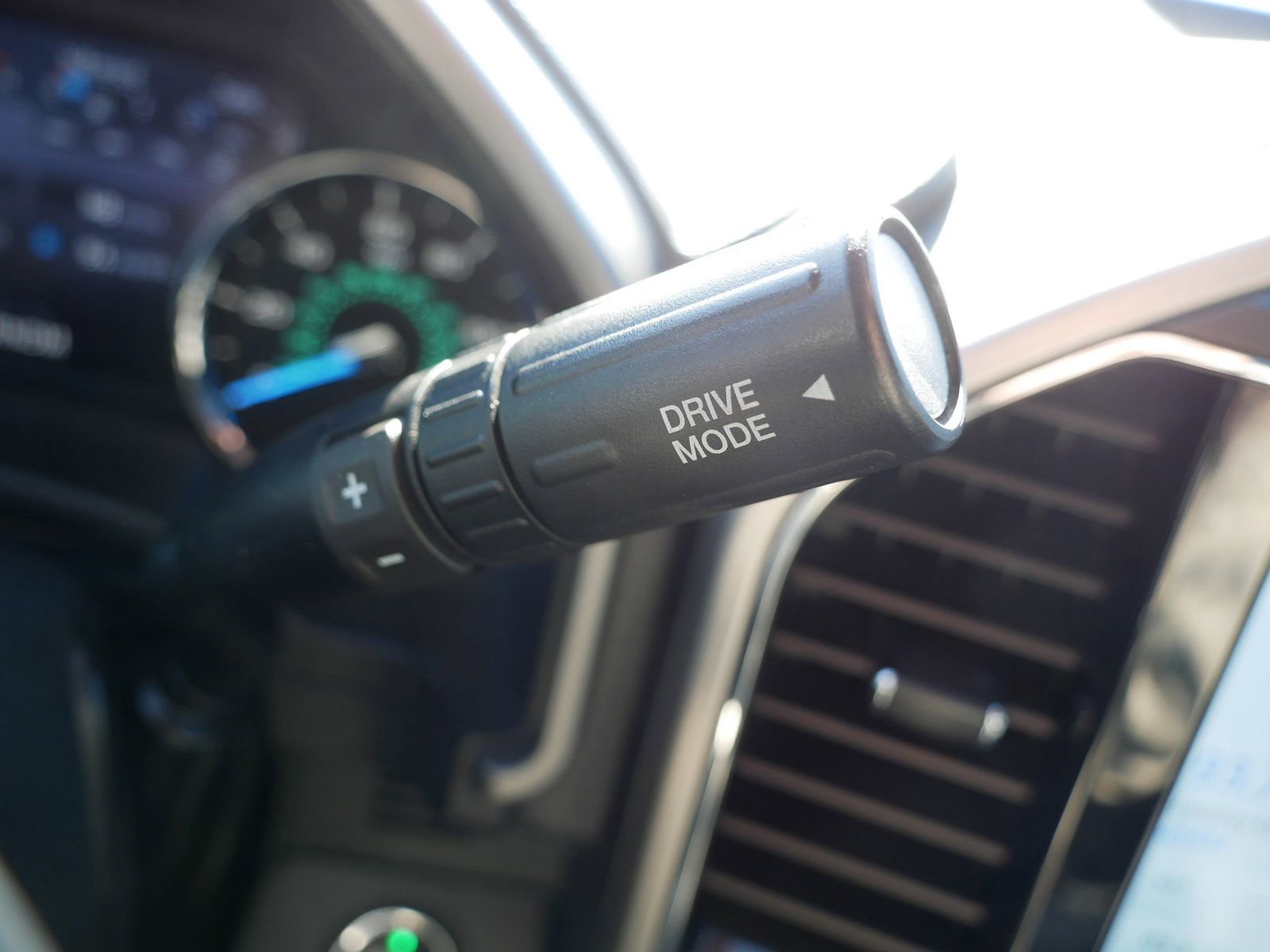 Certified 2022 Ford F250 Platinum w/ FX4 Off-Road Package image 28