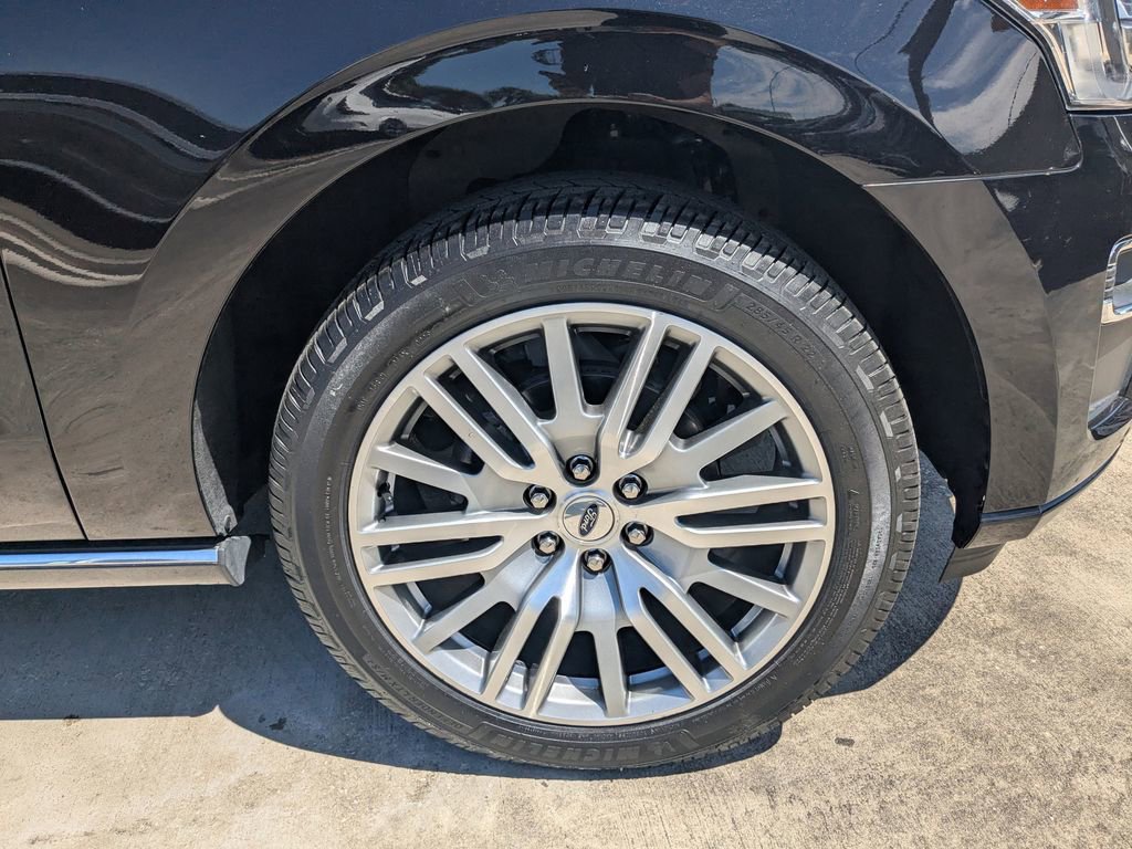 Used 2023 Ford Expedition Platinum image 25
