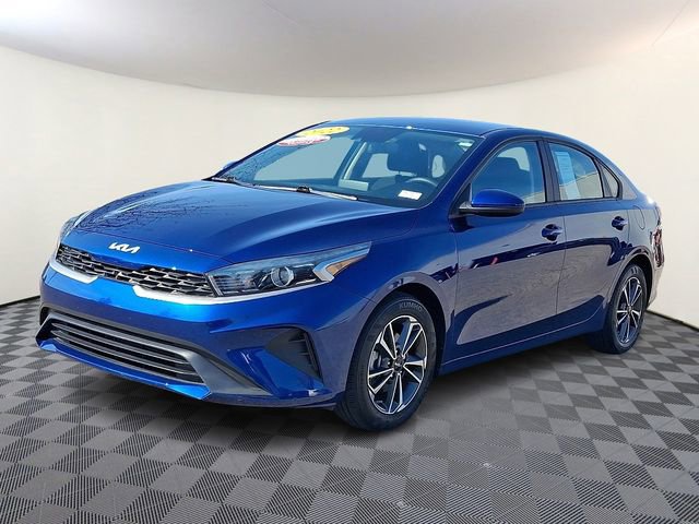 Certified 2022 Kia Forte LXS image 3