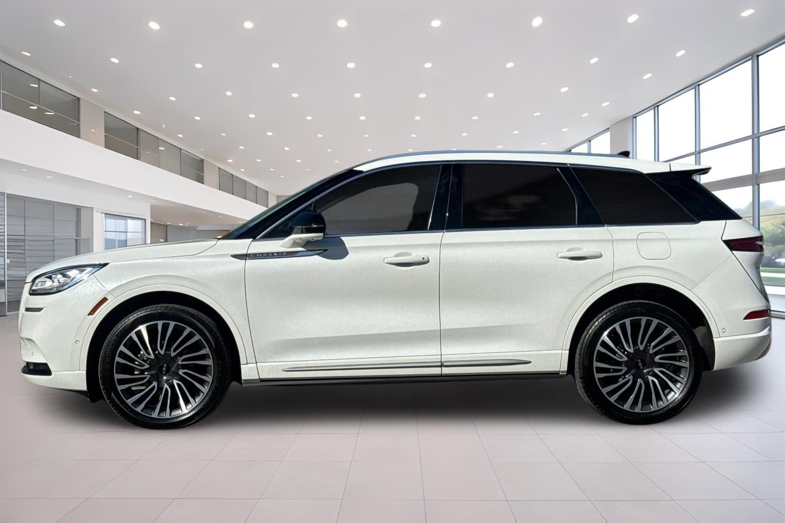 Used 2021 Lincoln Corsair Reserve w/ Equipment Group 201A image 7