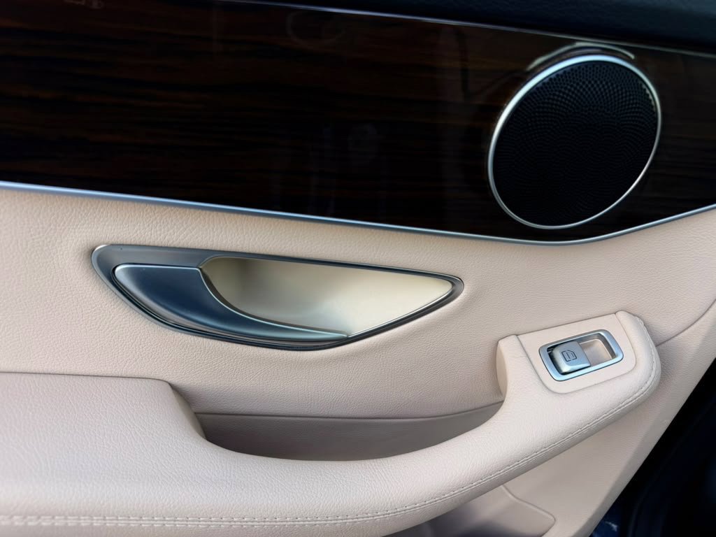 Used 2016 Mercedes-Benz C 300 4MATIC Sedan image 16