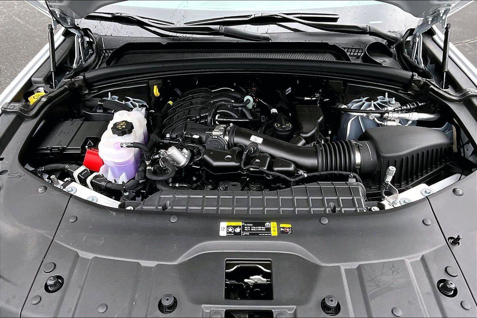 New 2025 Jeep Grand Cherokee Altitude image 11