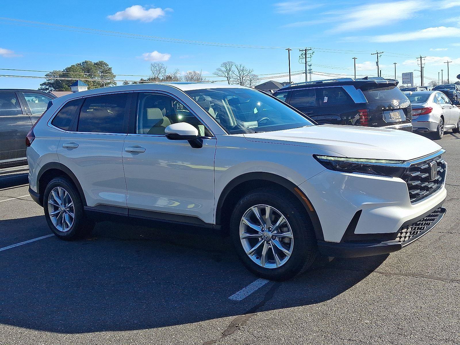 Used 2024 Honda CR-V EX image 3