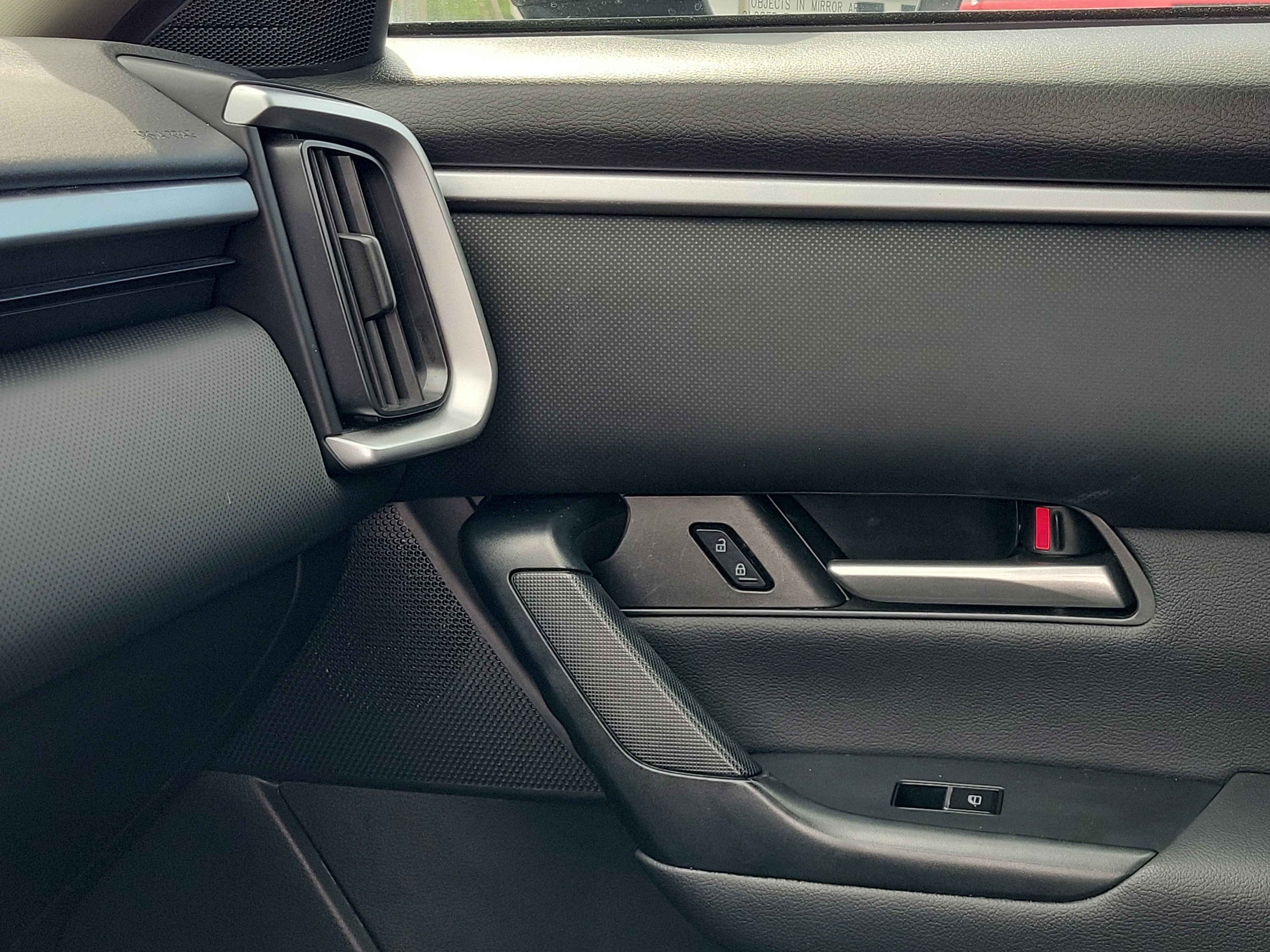 Used 2025 MAZDA CX-50 AWD 2.5 S w/ Preferred Package image 32