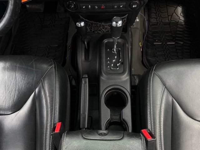 Used 2016 Jeep Wrangler Unlimited Rubicon AWD/4WD image 28