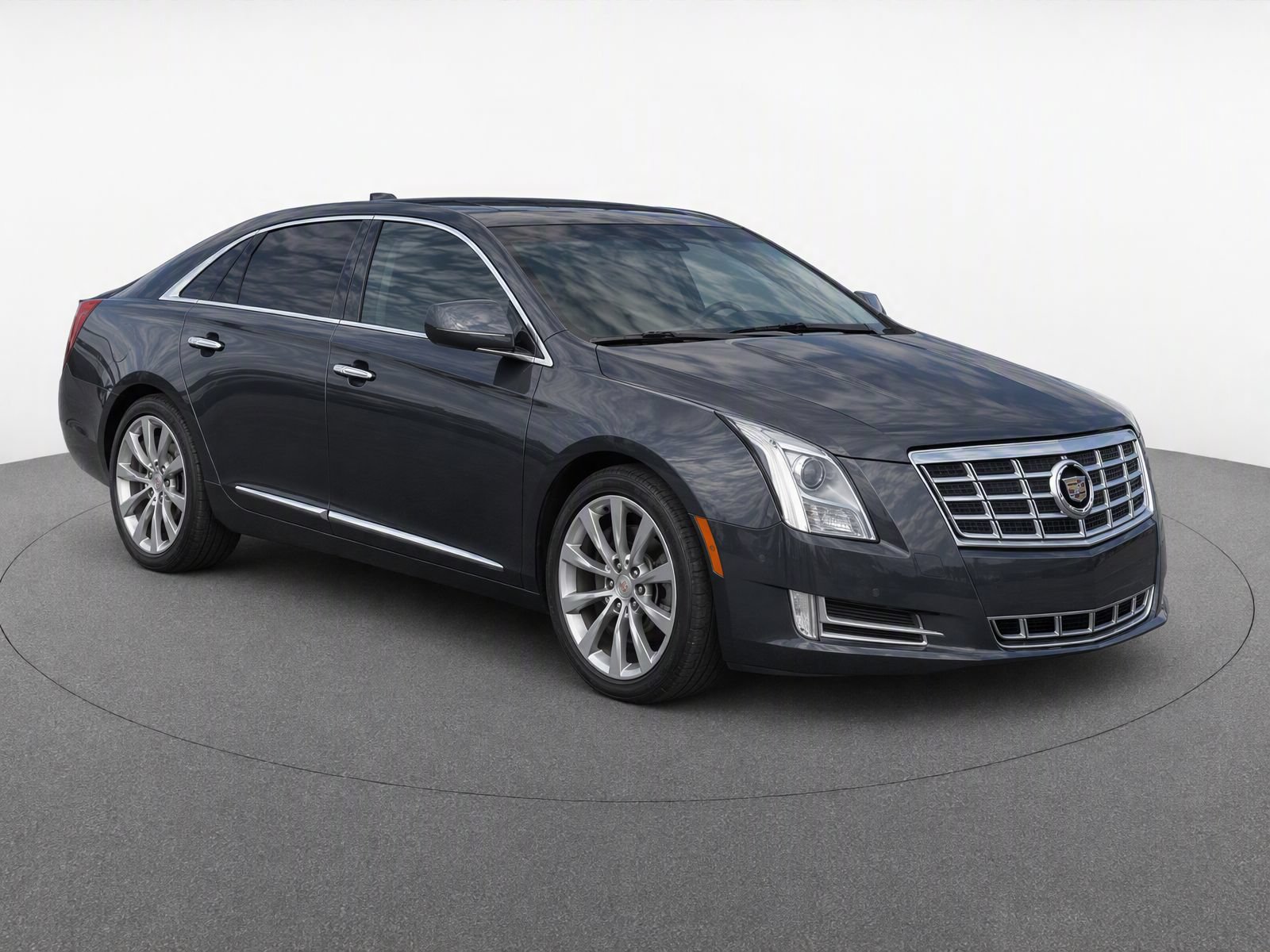 Used 2015 Cadillac XTS Luxury w/ Driver Awareness Package FWD image 2
