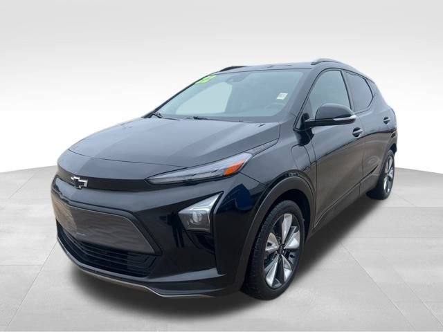 Used 2022 Chevrolet Bolt EUV LT w/ Convenience Package image 4