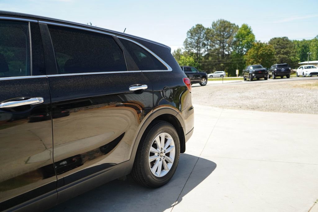 Used 2019 Kia Sorento L FWD image 22