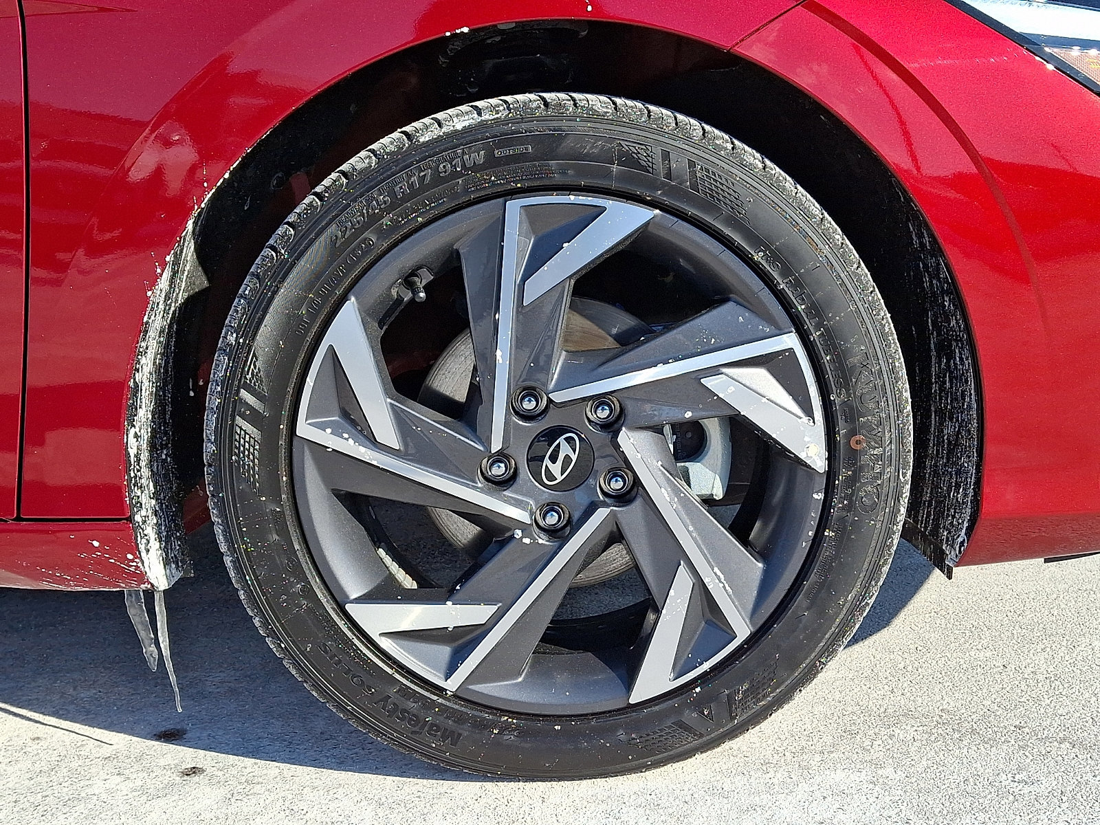 Certified 2025 Hyundai Elantra Sport w/ Cargo Package image 8