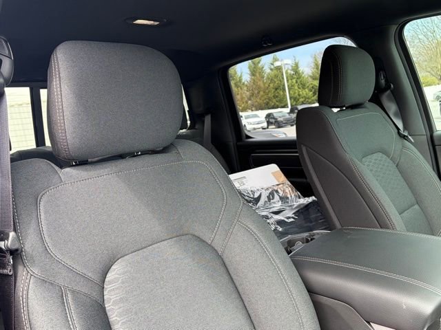 New 2026 RAM 1500 4x4 Crew Cab image 29