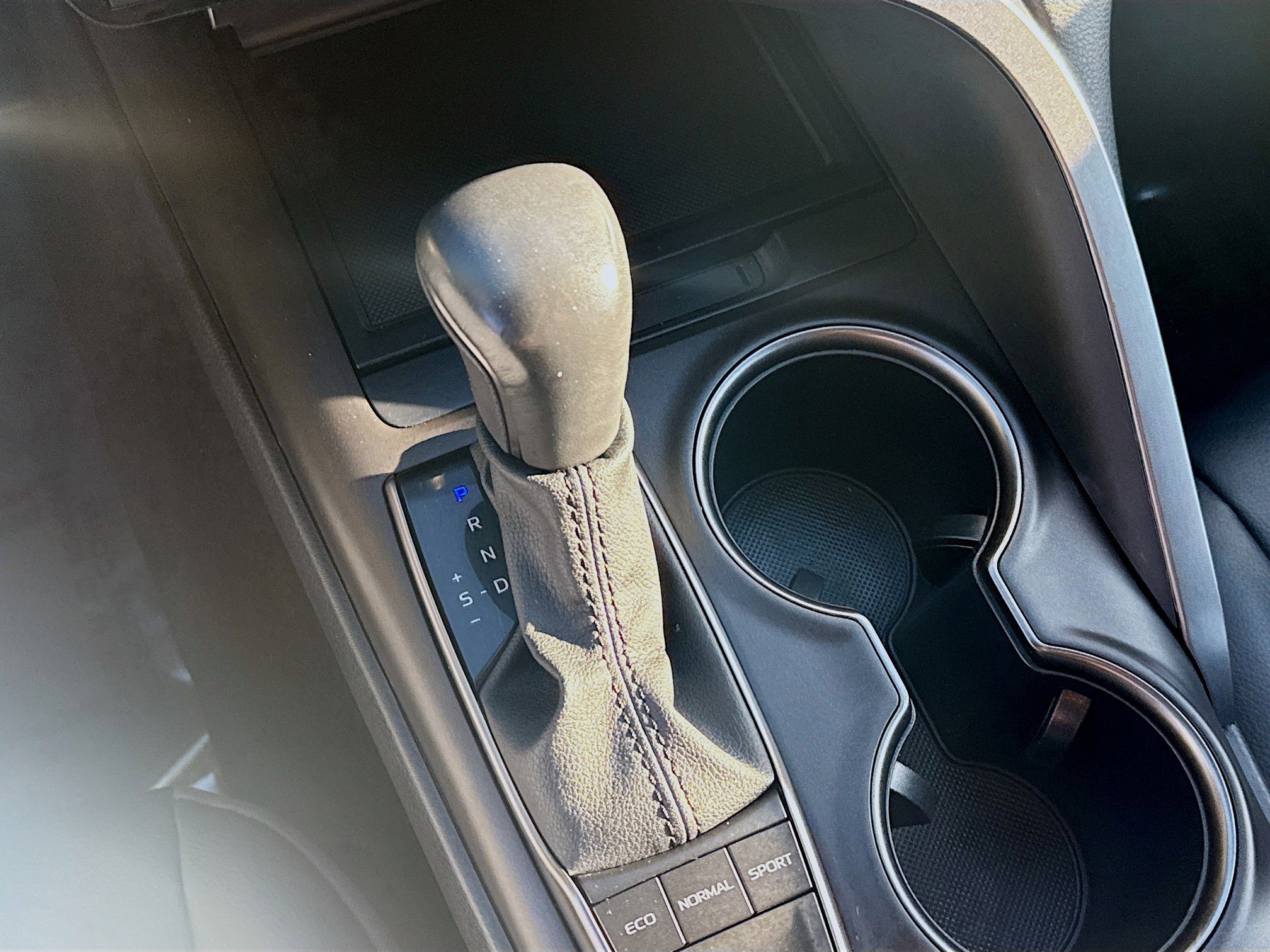 Used 2023 Toyota Camry SE image 13