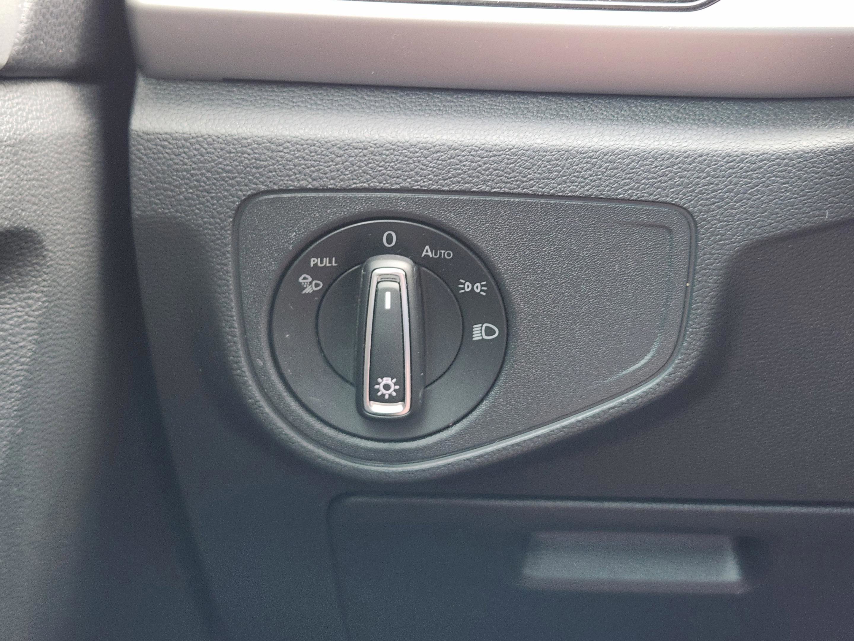 Used 2023 Volkswagen Atlas SEL R-Line image 17