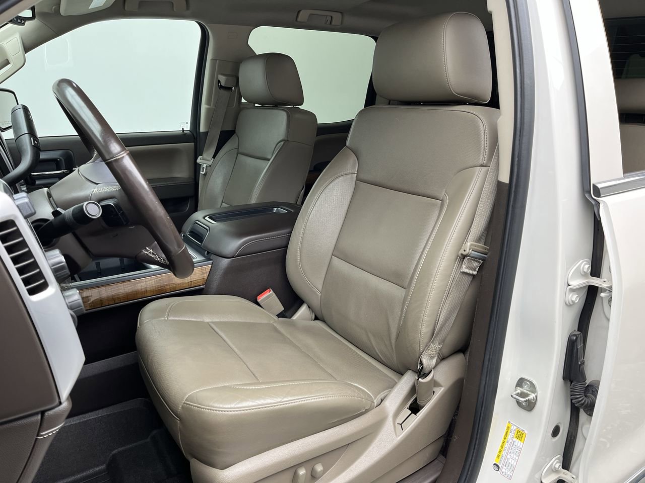Used 2015 GMC Sierra 1500 SLT w/ SLT Crew Cab Value Package AWD/4WD image 10