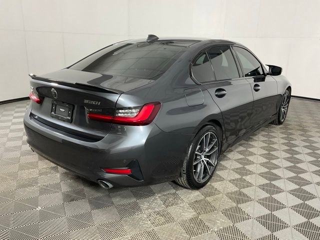 Used 2022 BMW 330i xDrive Sedan w/ Premium Package image 7