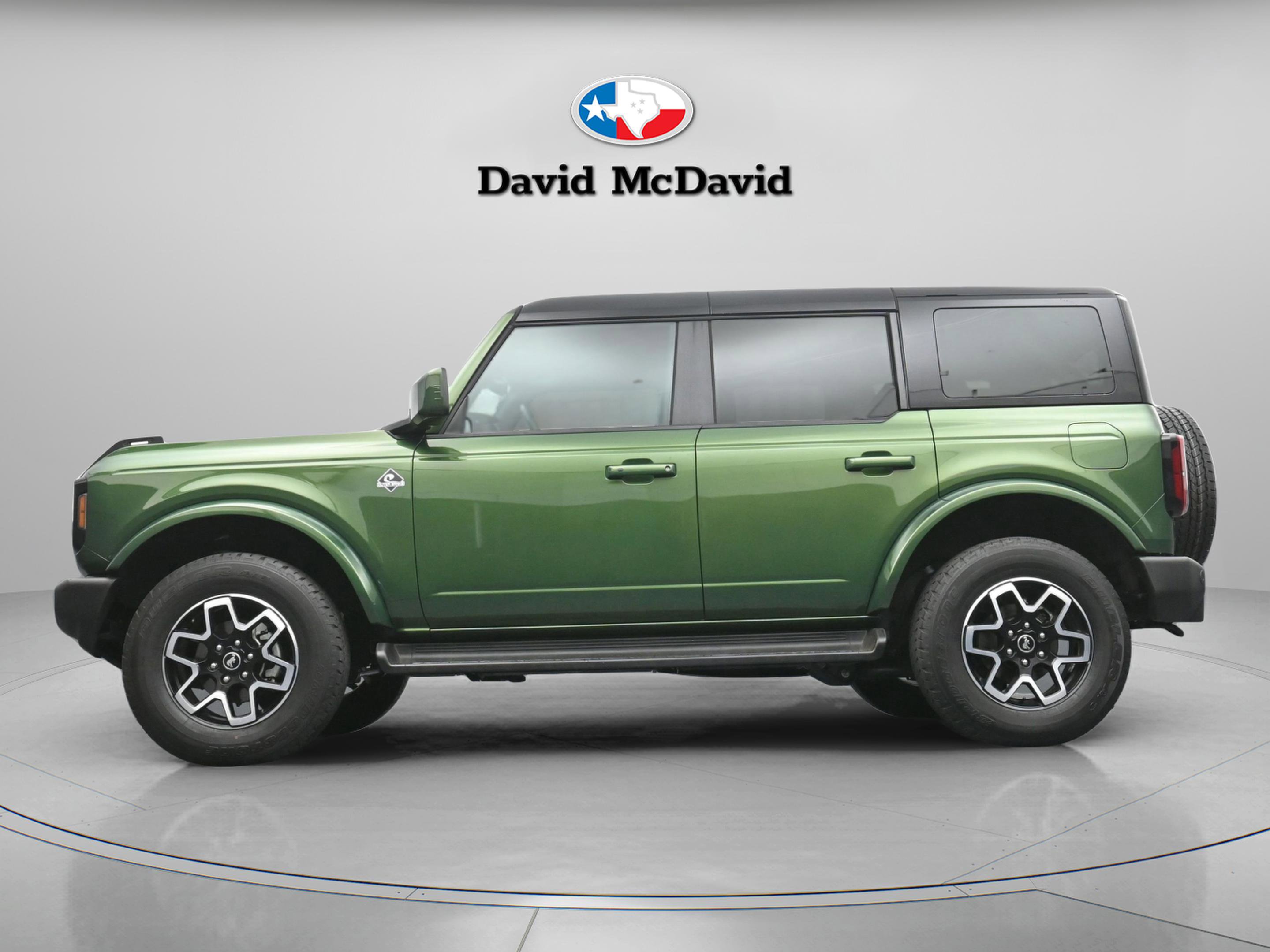 Used 2025 Ford Bronco Outer Banks AWD/4WD image 8