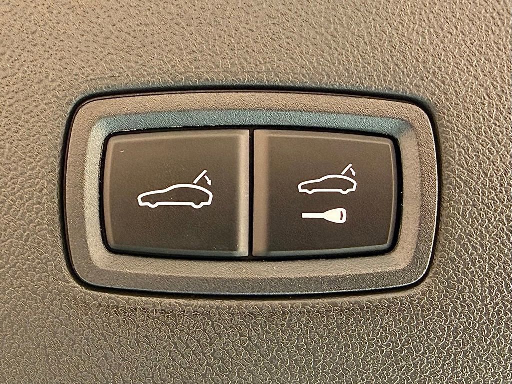 New 2026 Porsche Cayenne S image 25