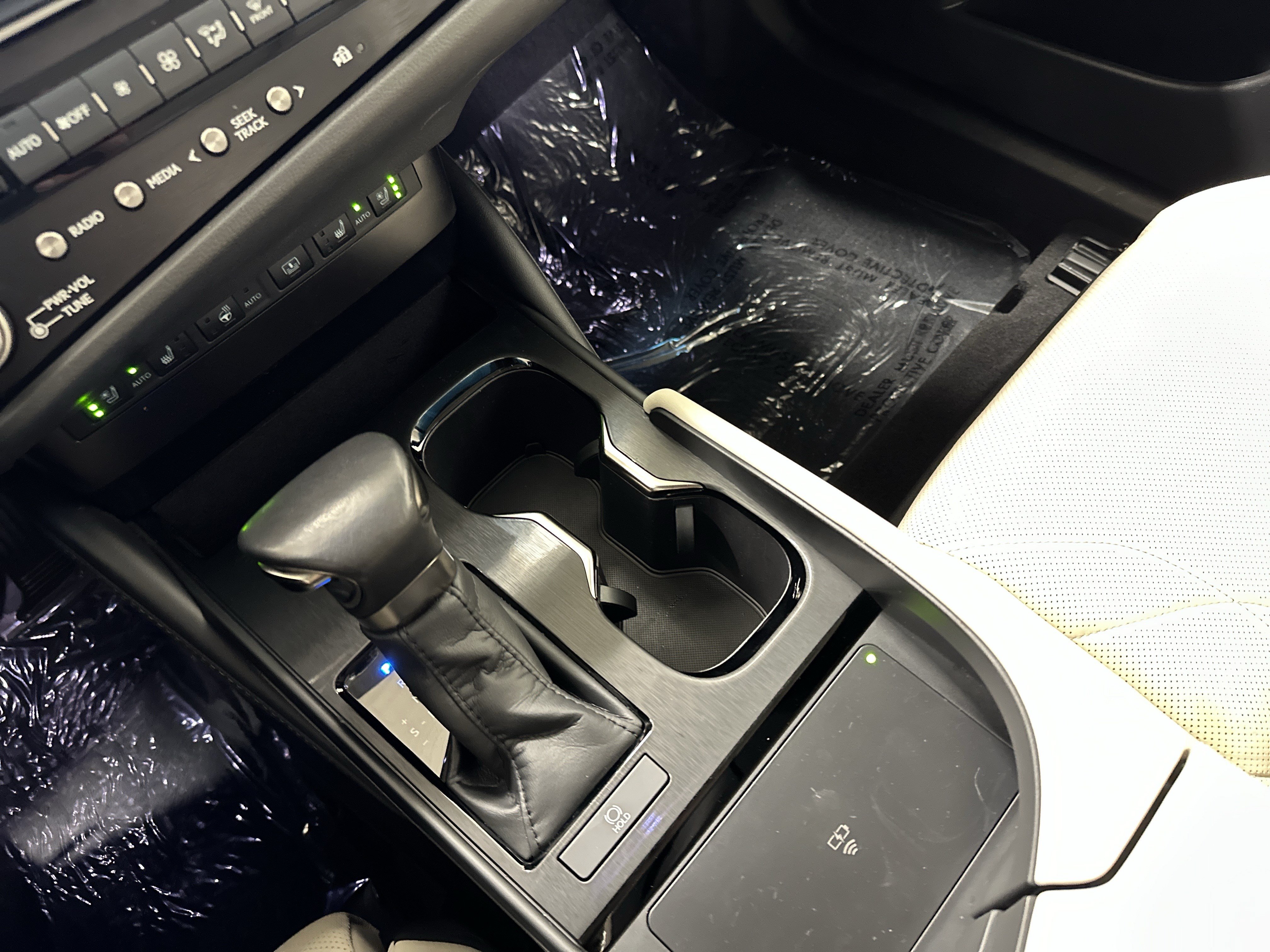 Certified 2024 Lexus ES 350 Ultra Luxury FWD image 26