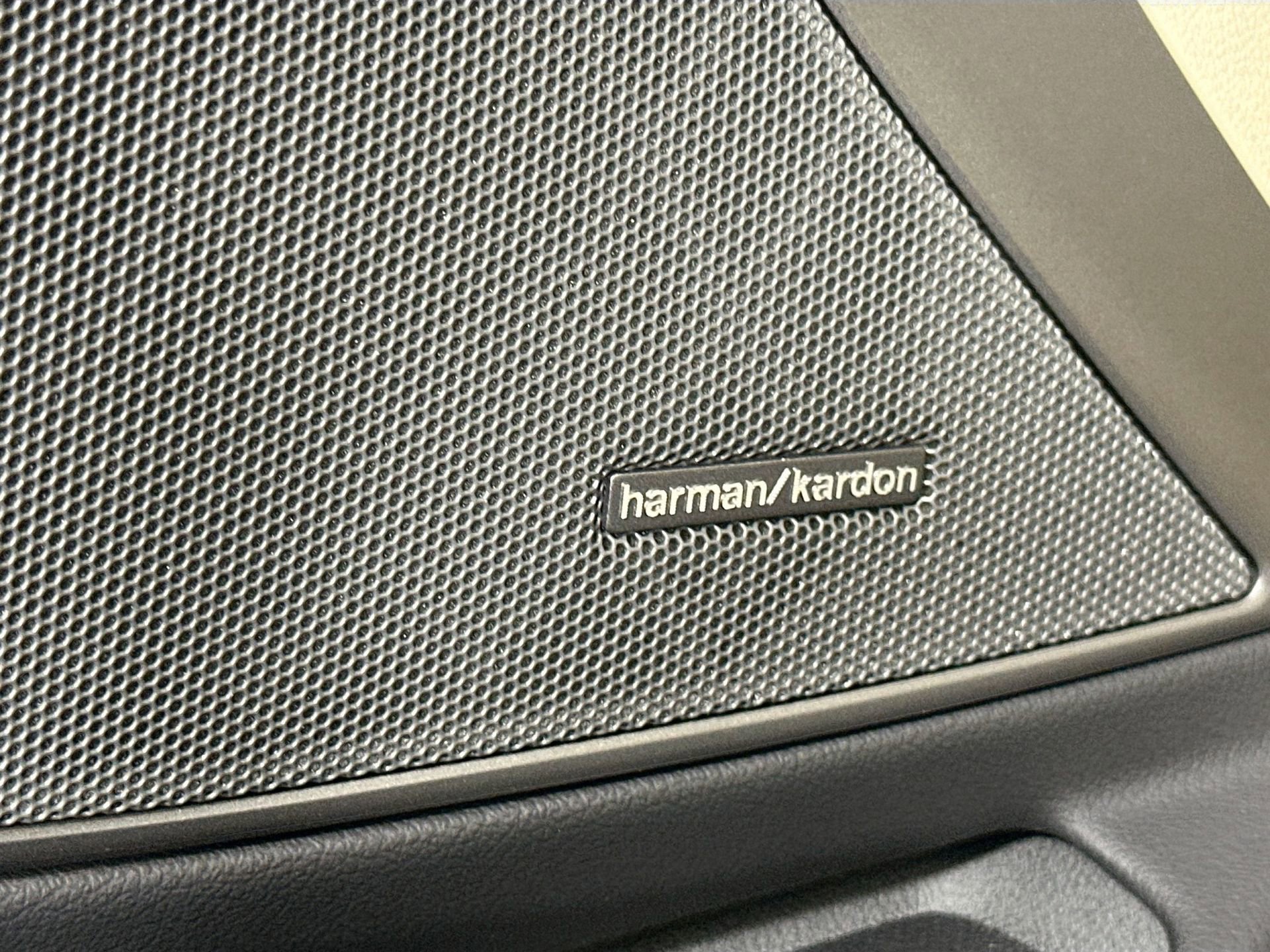 Used 2025 BMW 330i xDrive Sedan w/ M Sport Package image 21