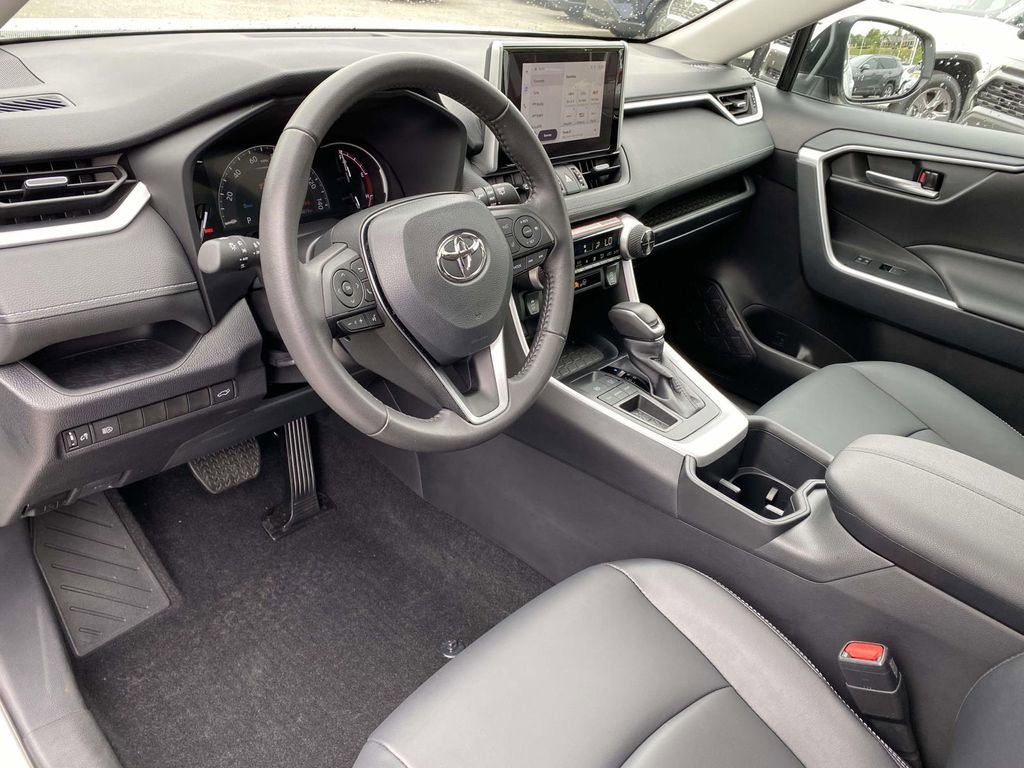 Used 2025 Toyota RAV4 XLE Premium FWD image 23