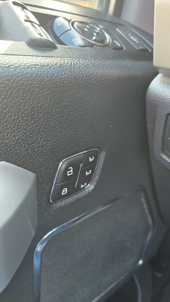 Used 2022 Ford F350 Lariat w/ Lariat Ultimate Package image 20