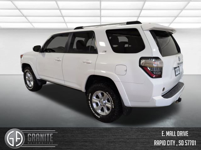 Used 2022 Toyota 4Runner SR5 AWD/4WD image 3