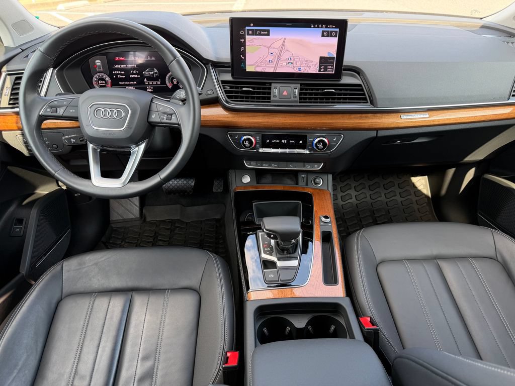 Certified 2023 Audi Q5 2.0T Premium Plus w/ Premium Plus Package AWD/4WD image 2