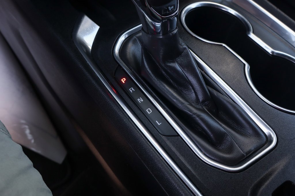 Used 2022 Chevrolet Traverse LT image 38