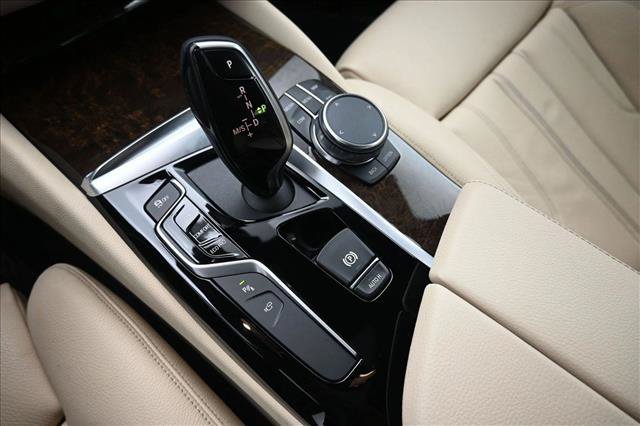 Used 2019 BMW 530i xDrive AWD/4WD image 17