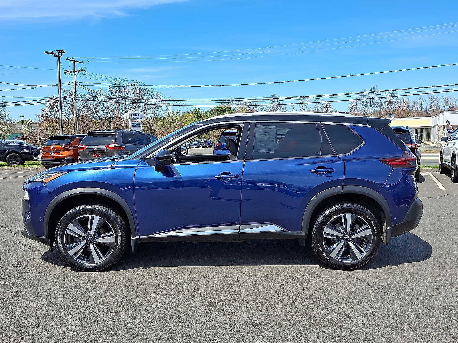 Used 2022 Nissan Rogue SL w/ SL Premium Package image 7