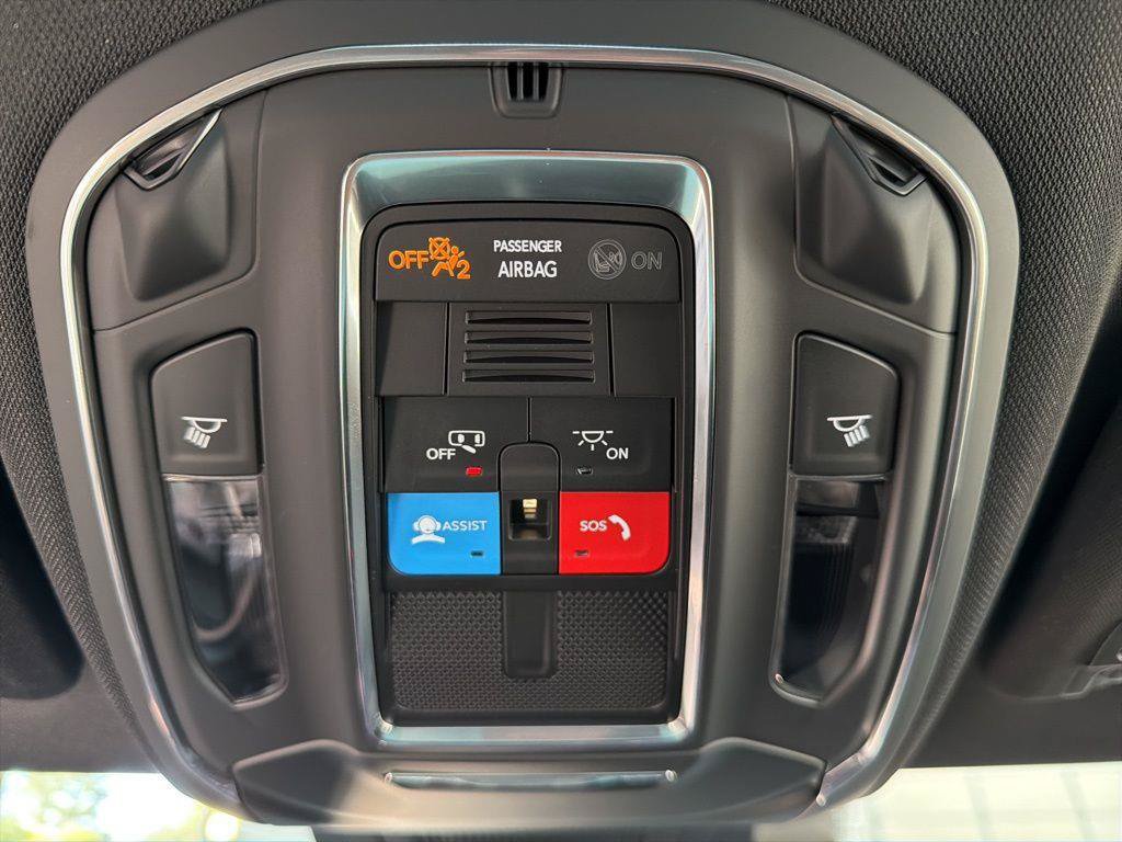 Used 2025 Dodge Charger Daytona Scat Pack w/ Track Pack AWD/4WD image 46