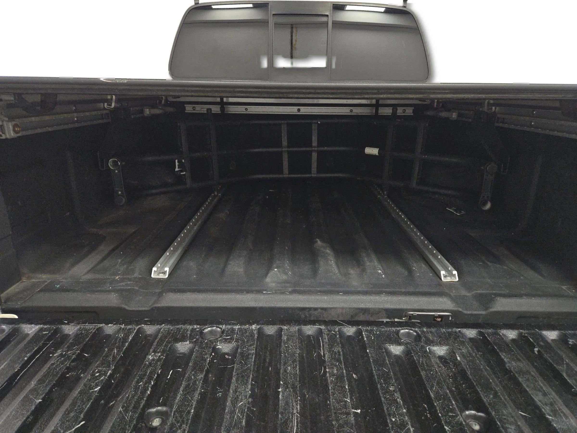 Used 2015 Nissan Frontier SL w/ Moonroof Package image 11
