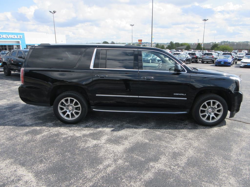 Used 2020 GMC Yukon XL Denali image 6