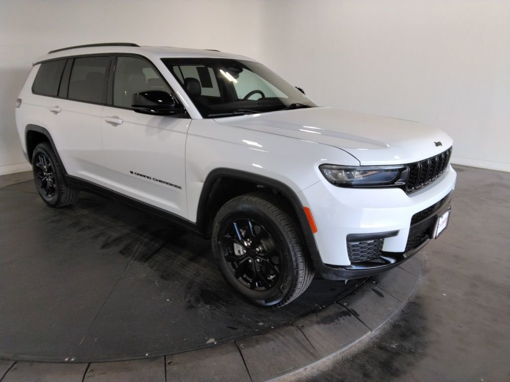 Used 2024 Jeep Grand Cherokee L Laredo AWD/4WD image 4