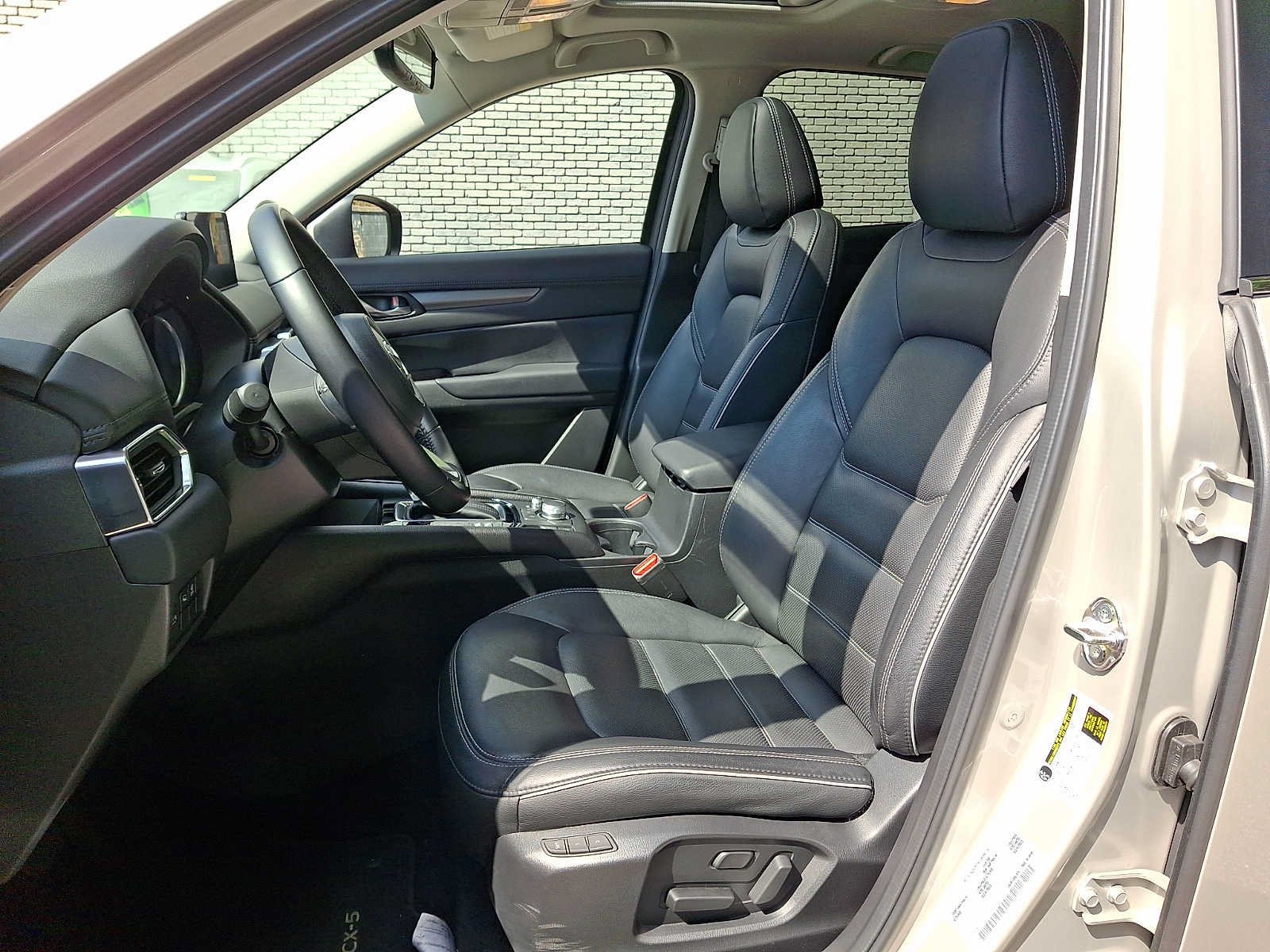 Certified 2025 MAZDA CX-5 AWD 2.5 S w/ Preferred Package image 10