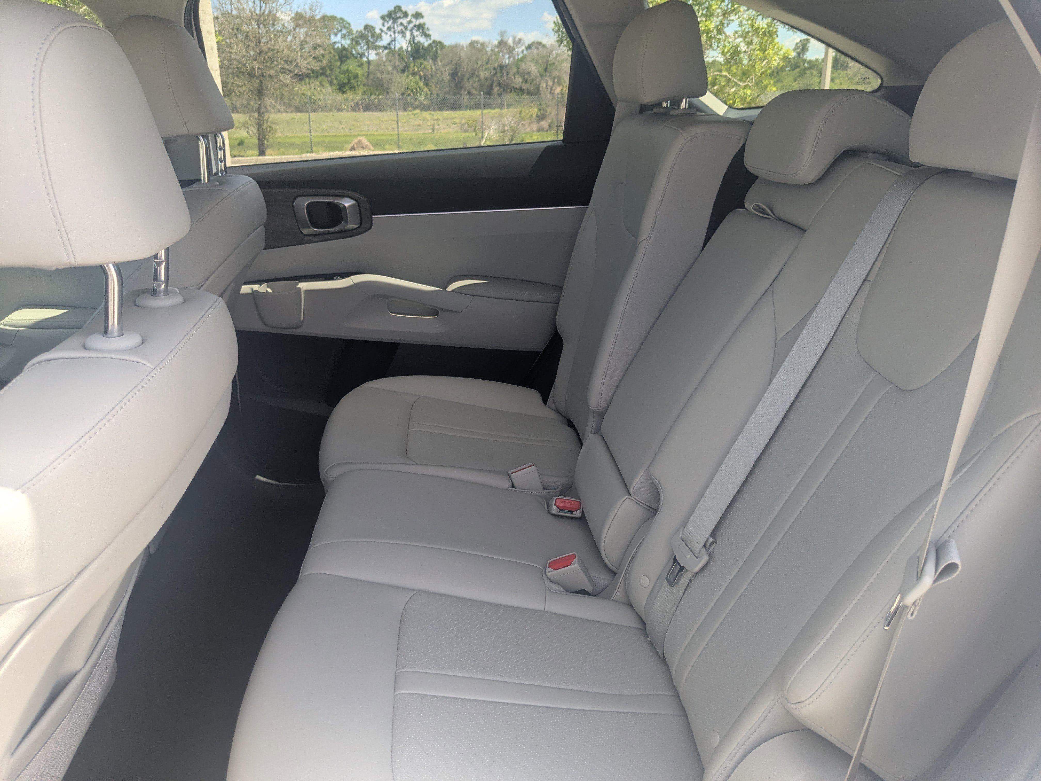Certified 2023 Kia Sorento S w/ Panoramic Sunroof Package image 17