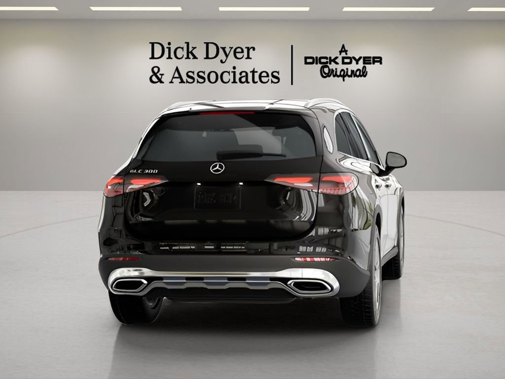 Used 2025 Mercedes-Benz GLC 300 GLC 300 image 13