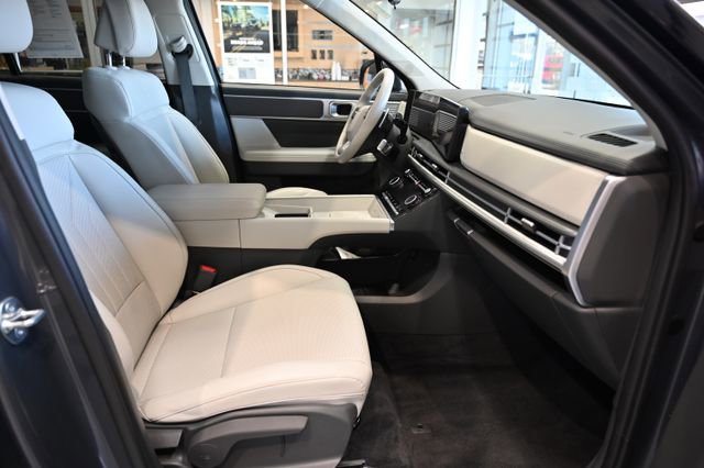 Used 2025 Hyundai Santa Fe SEL image 10